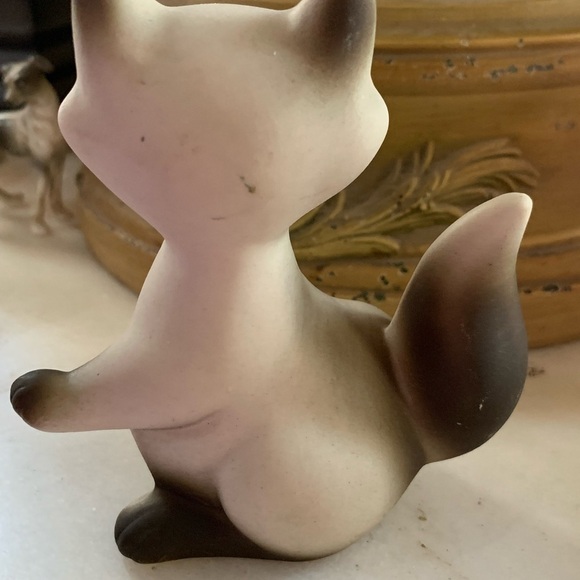 Vintage Rosalane Pottery Raccoon Figurine w/Rhinestone Eyes - Picture 2 of 3